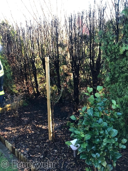 Einsatzfoto Heckenbrand